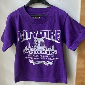 Vintage 90s Y2K Fruit of the Loom child’s graphic tee City Tire NY size 2/4